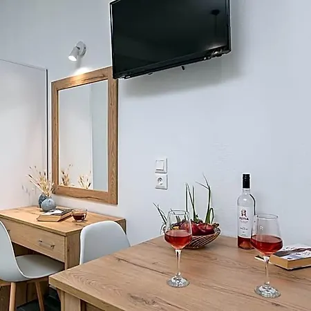Отель Vive Mare Plaka Ii 4*